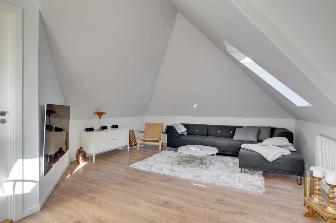 Bath Tub Penthouse In The Aalborg